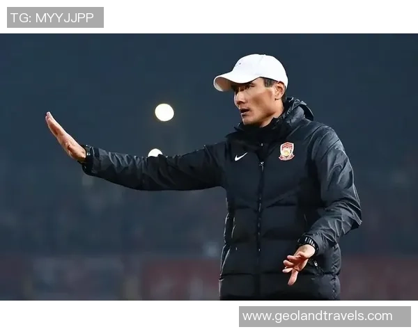 国足专注体能训练邵佳一持续考察队员状态与表现 国足专注体能训练邵佳一持续考察队员状态与表现